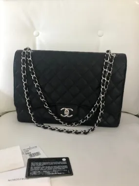 Chanel classic flap.maxi