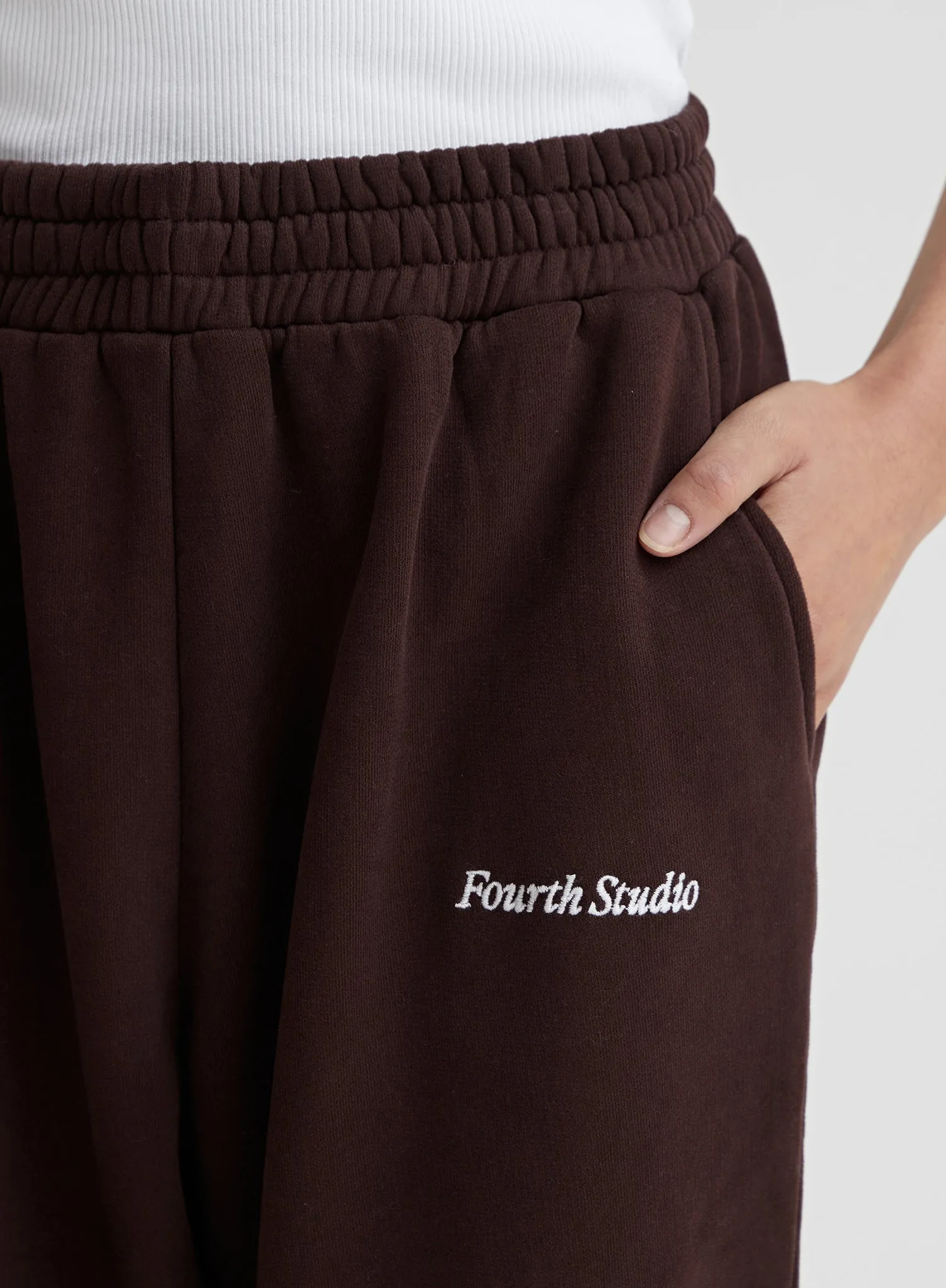 Espresso Fourth Studio Cuffed Jogger – Sera