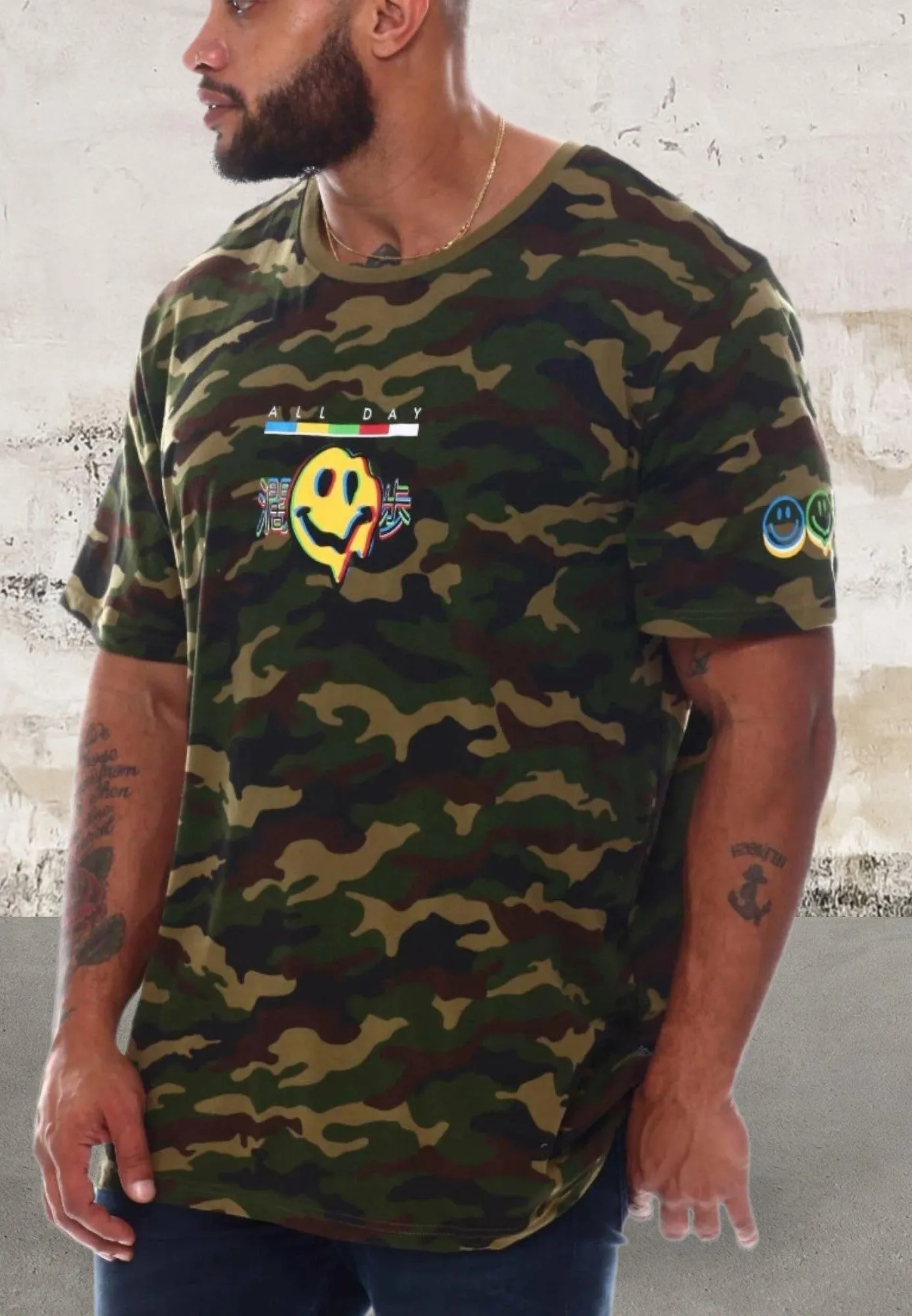 Men's short sleeve camo crewneck top