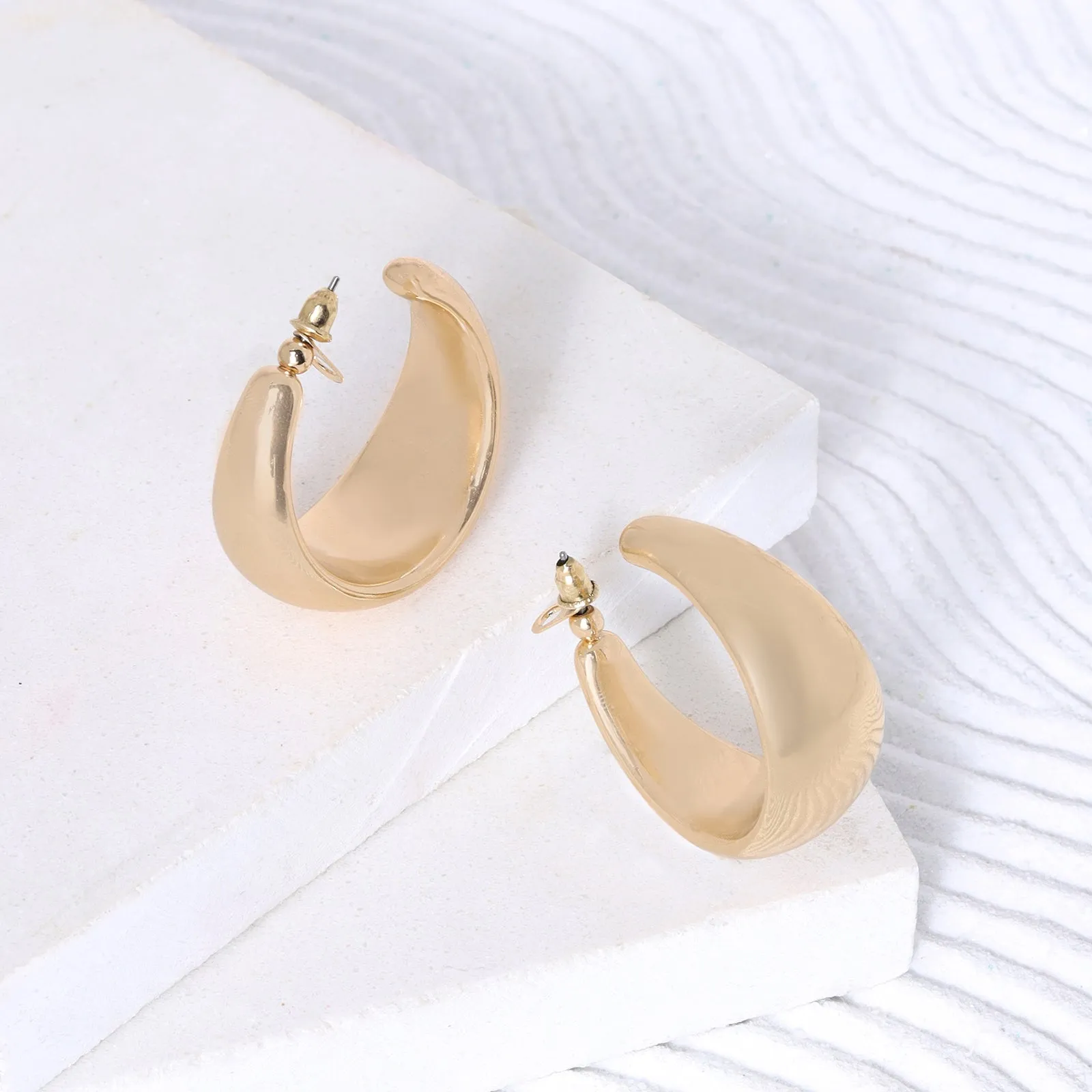 Quintina Gold Earrings