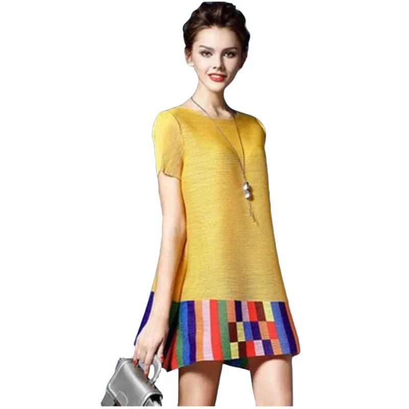 Summer Fashion Contrast Color Round Neck Pleated Slim Dress