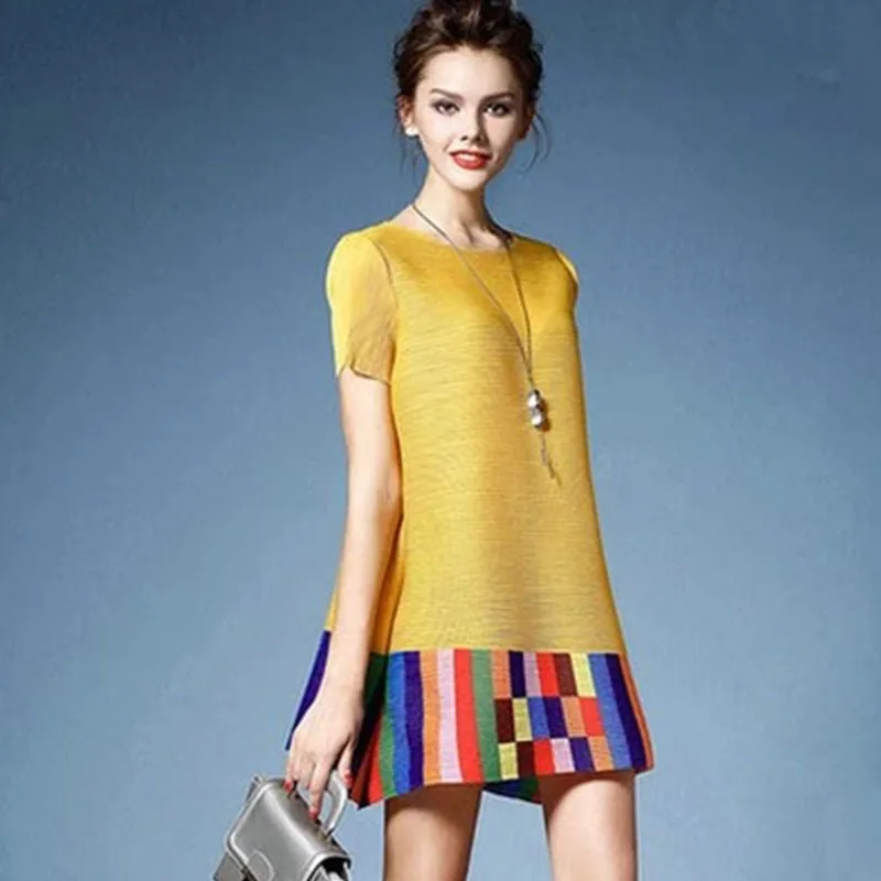 Summer Fashion Contrast Color Round Neck Pleated Slim Dress