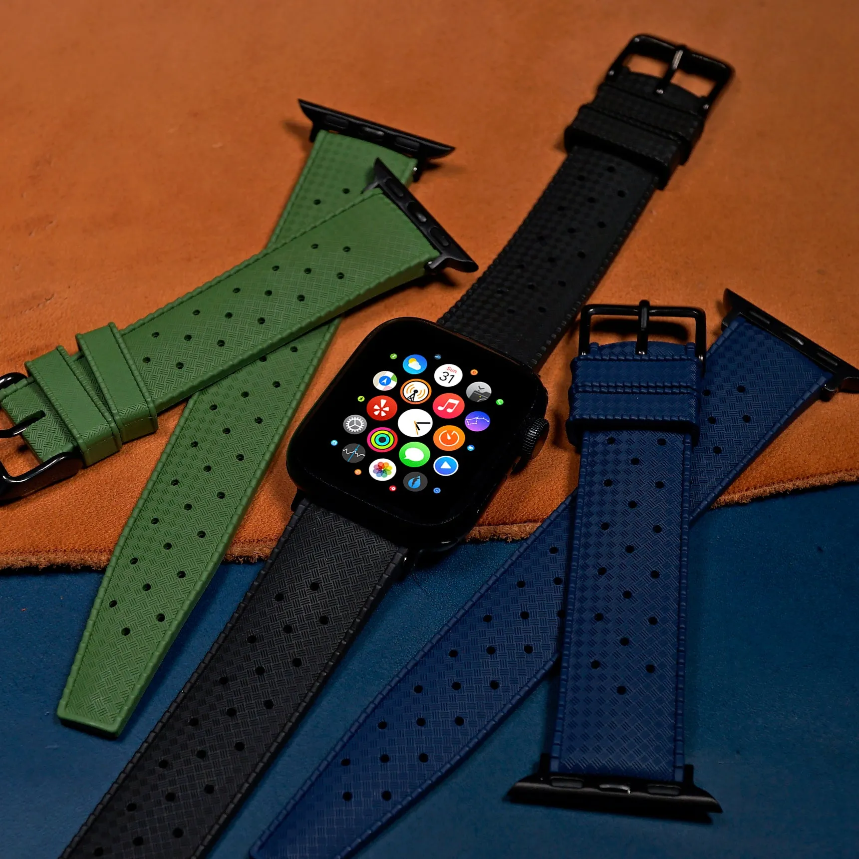 Tropic FKM Rubber Strap in Black (Apple Watch)